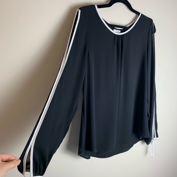 Contrast Trim Black & White Blouse - Picture 4 of 7